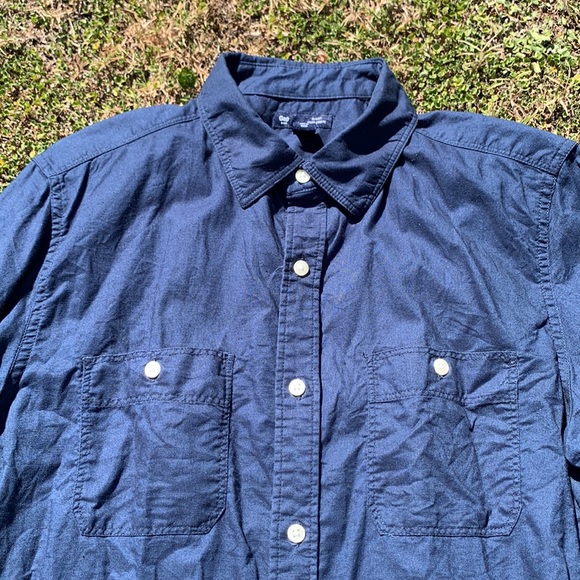 Men’s Gap Slim Fit Navy Flax Button Down - Picture 4 of 9